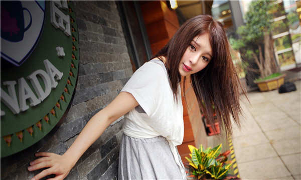 普宁想找一个女性生孩子给报酬-｛找个女人生孩子多少钱｝